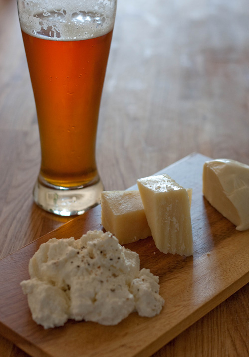 Maridaje y cata de cerveza de trigo con queso